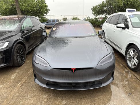 Used 2021 Tesla Model S Plaid image 2