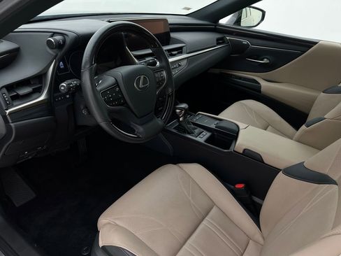 Used 2021 Lexus ES 300h w/ Luxury Package image 12