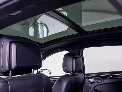 Certified 2026 Porsche Macan AWD/4WD image 32