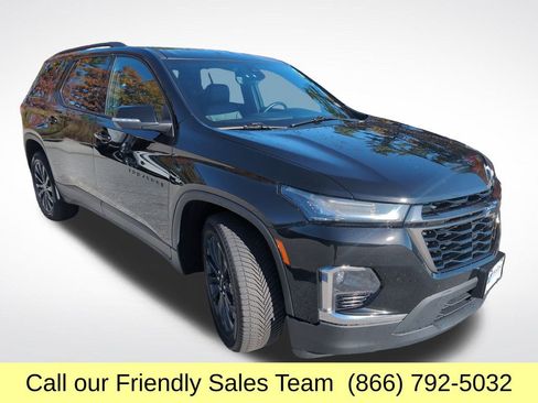 Used 2023 Chevrolet Traverse RS image 8