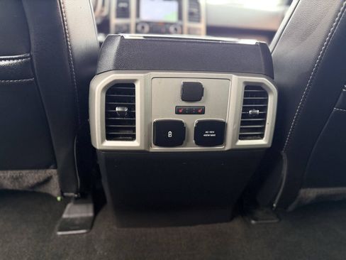 Used 2019 Ford F150 Lariat w/ Equipment Group 502A Luxury AWD/4WD image 30