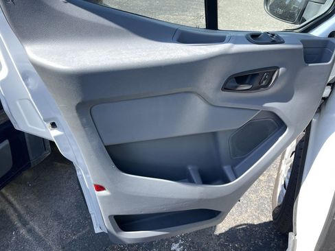 Used 2018 Ford Transit 350 XLT RWD image 5