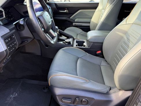 Used 2024 Toyota Tacoma Trailhunter image 17