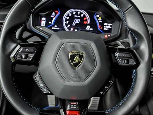 Used 2022 Lamborghini Huracan EVO RWD image 26