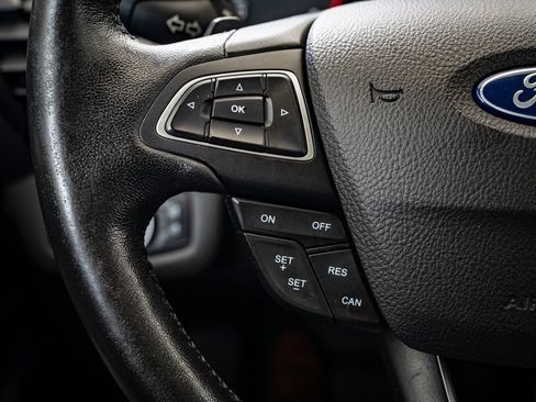 Used 2018 Ford Escape Titanium image 24