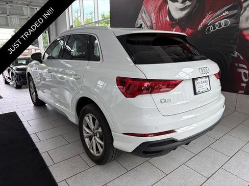 Used 2023 Audi Q3 2.0T Premium w/ Convenience Package AWD/4WD image 3