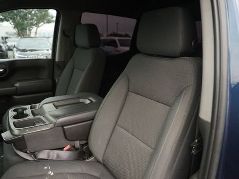 Used 2020 Chevrolet Silverado 1500 Custom w/ Custom Value Package RWD image 10