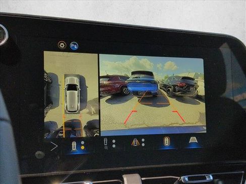 New 2026 Chevrolet Equinox LT w/ Safety and Technology Package FWD image 13