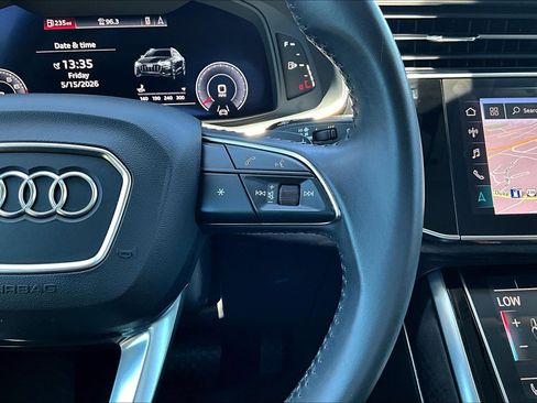 Used 2019 Audi Q8 Premium Plus w/ Premium Plus AWD/4WD image 21