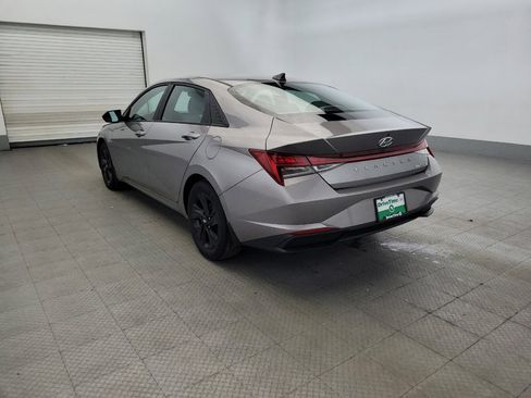 Used 2023 Hyundai Elantra Blue FWD image 5