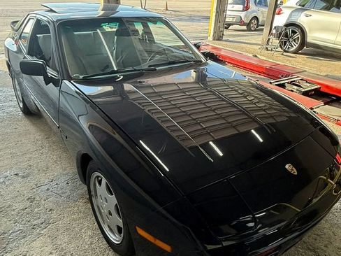 Used 1989 Porsche 944 S2 image 4