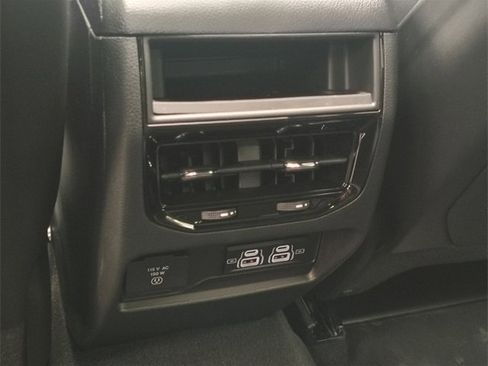 New 2025 Jeep Grand Cherokee Altitude image 34