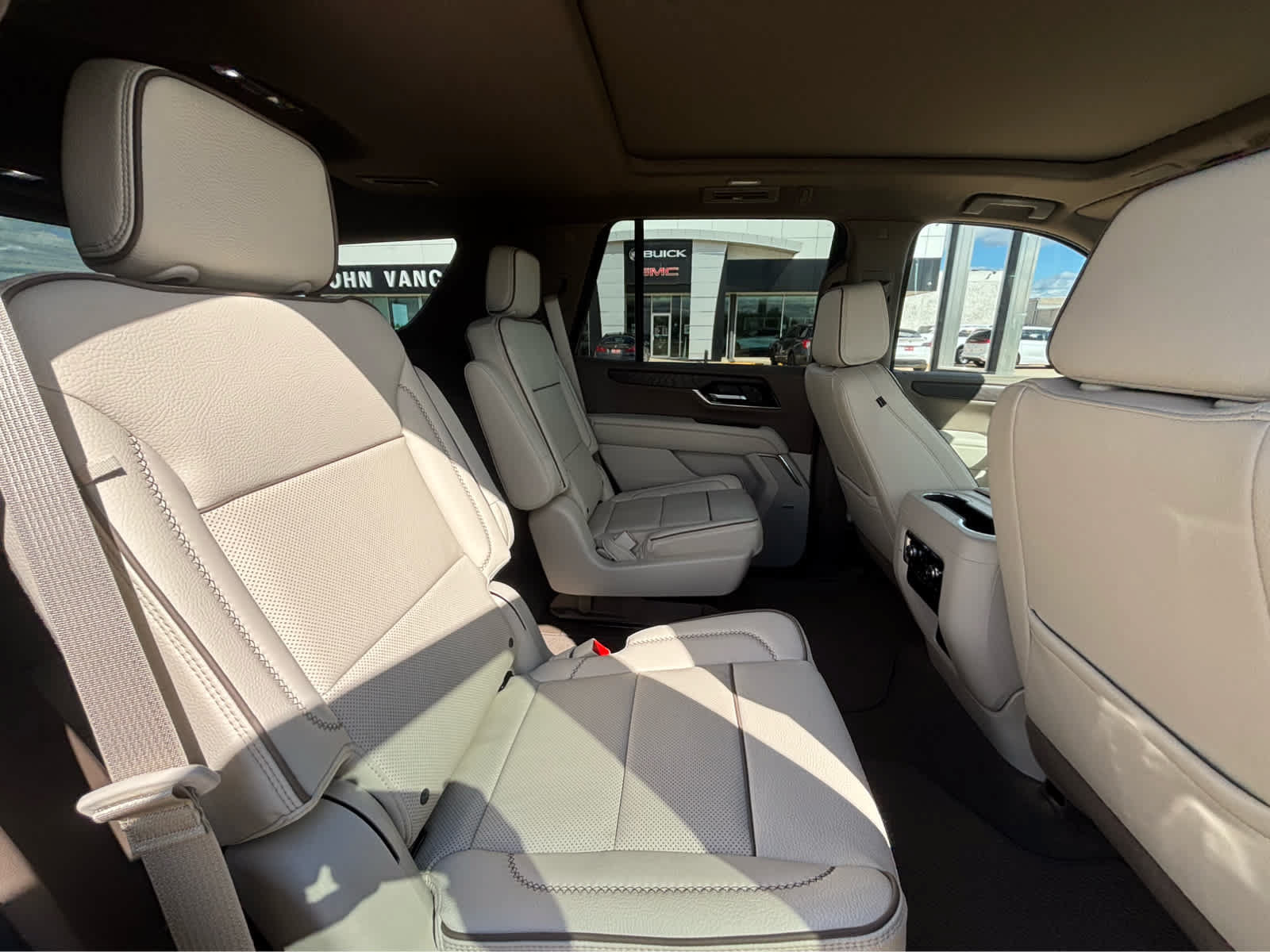 New 2027 GMC Yukon Denali w/ Sun & Power Step Package AWD/4WD image 14
