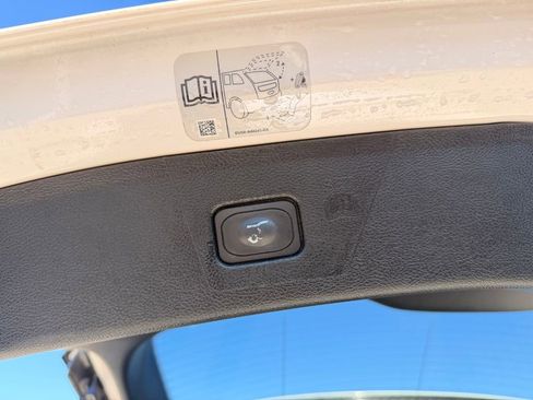 Used 2019 Ford Edge Titanium w/ Equipment Group 301A image 32