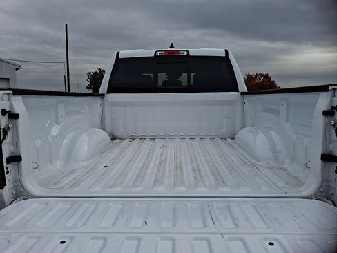 Certified 2021 RAM 1500 Laramie image 32