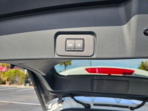 Certified 2025 Nissan Rogue SL w/ Tech Package image 10