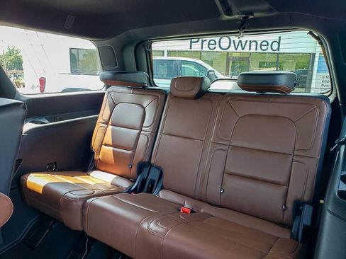 Used 2022 Lincoln Navigator Reserve image 22