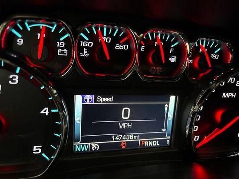 Used 2018 GMC Sierra 2500 SLT w/ Duramax Plus Package AWD/4WD image 25