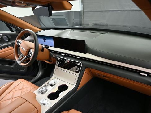 Used 2025 Genesis GV80 3.5T Prestige image 12