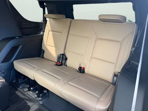 Used 2023 Chevrolet Tahoe Premier RWD image 13