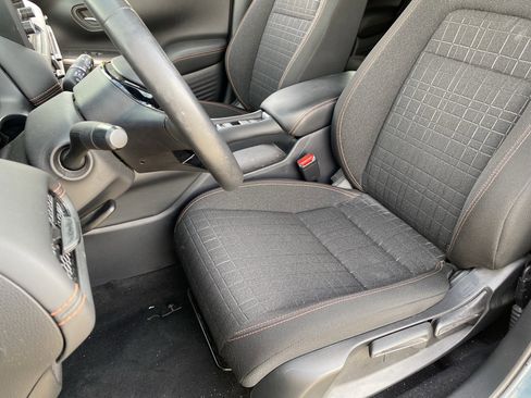 Used 2024 Honda HR-V Sport image 16