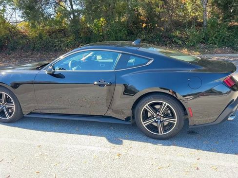 Used 2024 Ford Mustang Coupe image 38