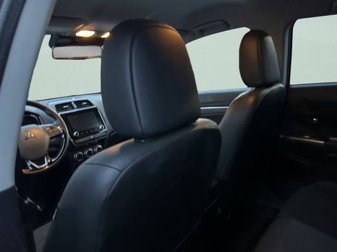 Used 2024 Mitsubishi Outlander Sport SE image 16