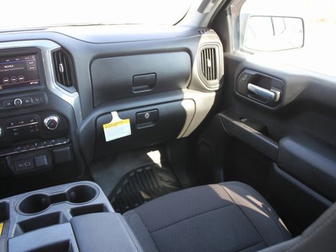 Used 2021 GMC Sierra 1500 2WD Crew Cab w/ Convenience Package image 7