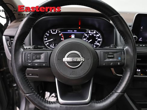 Used 2023 Nissan Rogue SV w/ SV Premium B Package AWD/4WD image 10