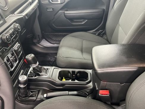 Used 2023 Jeep Wrangler Willys image 14