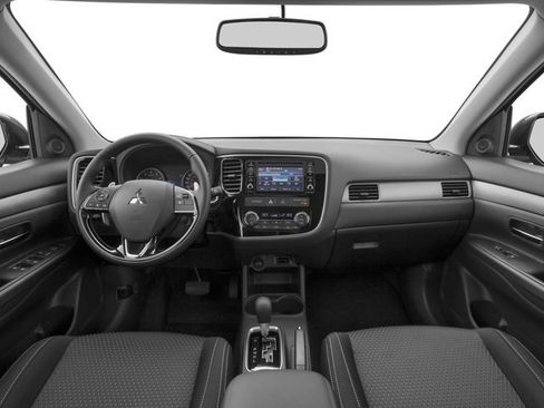 Used 2017 Mitsubishi Outlander ES AWD/4WD image 8
