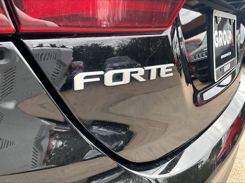 Used 2024 Kia Forte LXS image 29