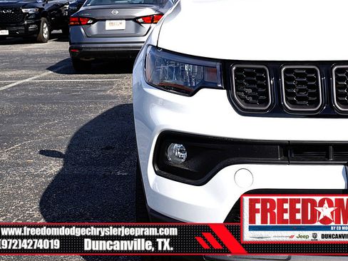 New 2026 Jeep Compass Latitude image 43