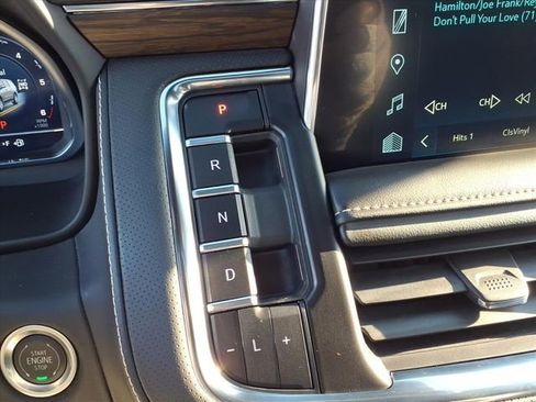 Used 2024 Chevrolet Tahoe Premier w/ Advanced Technology Package AWD/4WD image 31