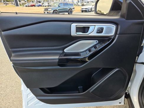 Used 2023 Ford Explorer ST w/ Equipment Group 401A AWD/4WD image 18