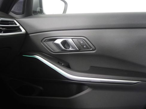 Used 2025 BMW 330i Sedan image 27