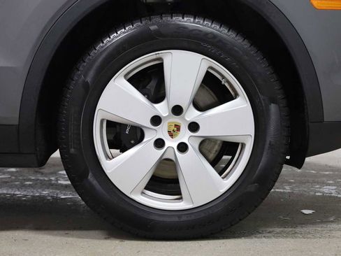 Used 2019 Porsche Cayenne image 12
