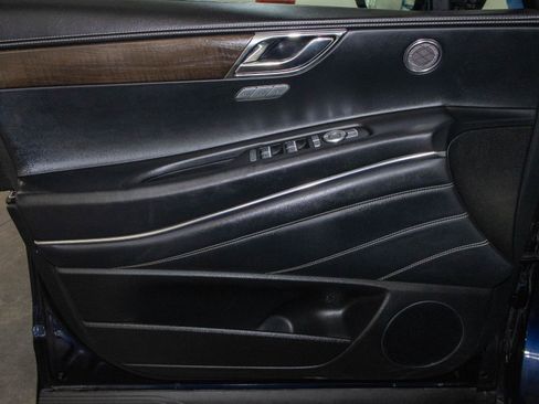 Used 2024 Genesis GV80 2.5T AWD/4WD image 11