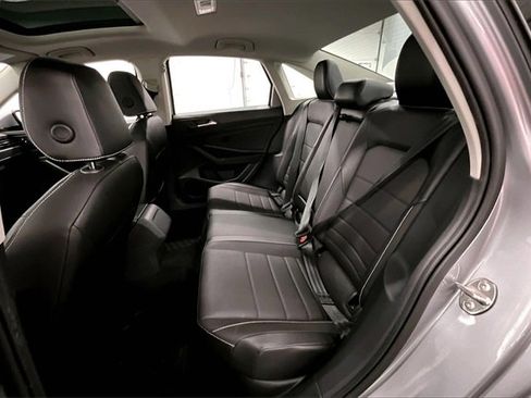 Used 2023 Volkswagen Jetta SE image 22