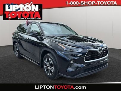 Used 2023 Toyota Highlander XLE