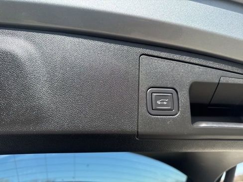 Used 2024 Cadillac XT4 Sport image 26