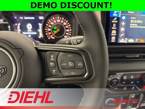 New 2025 Jeep Gladiator Sport image 26