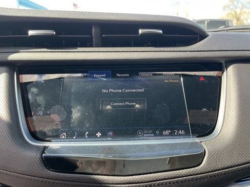 New 2025 Cadillac XT6 Luxury image 26