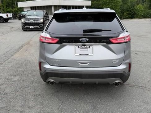 Used 2020 Ford Edge SEL w/ Convenience Package FWD image 3