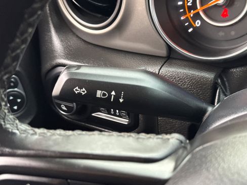 Used 2022 Jeep Gladiator Sport image 19