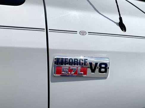 Used 2013 Toyota Tundra 2WD CrewMax w/ Tow Pkg image 11