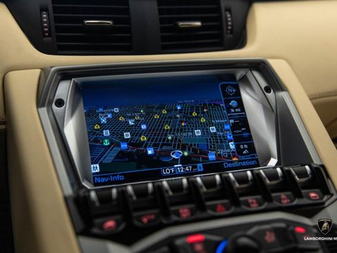 Used 2018 Lamborghini Aventador S image 67