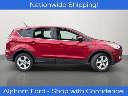 Used 2015 Ford Escape SE FWD image 2
