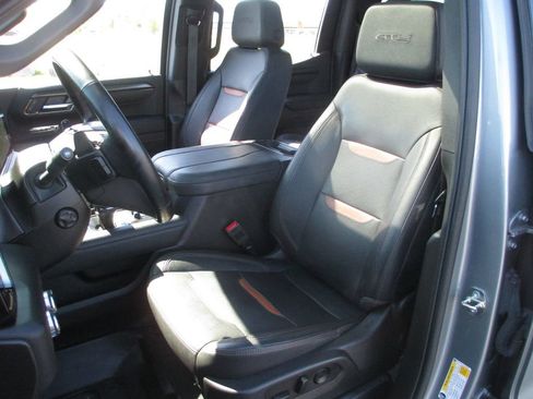 Used 2023 GMC Sierra 1500 AT4 w/ Technology Package AWD/4WD image 25