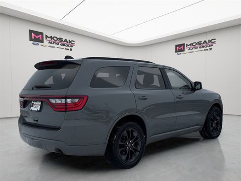 Used 2023 Dodge Durango SXT w/ SXT Blacktop Group image 7